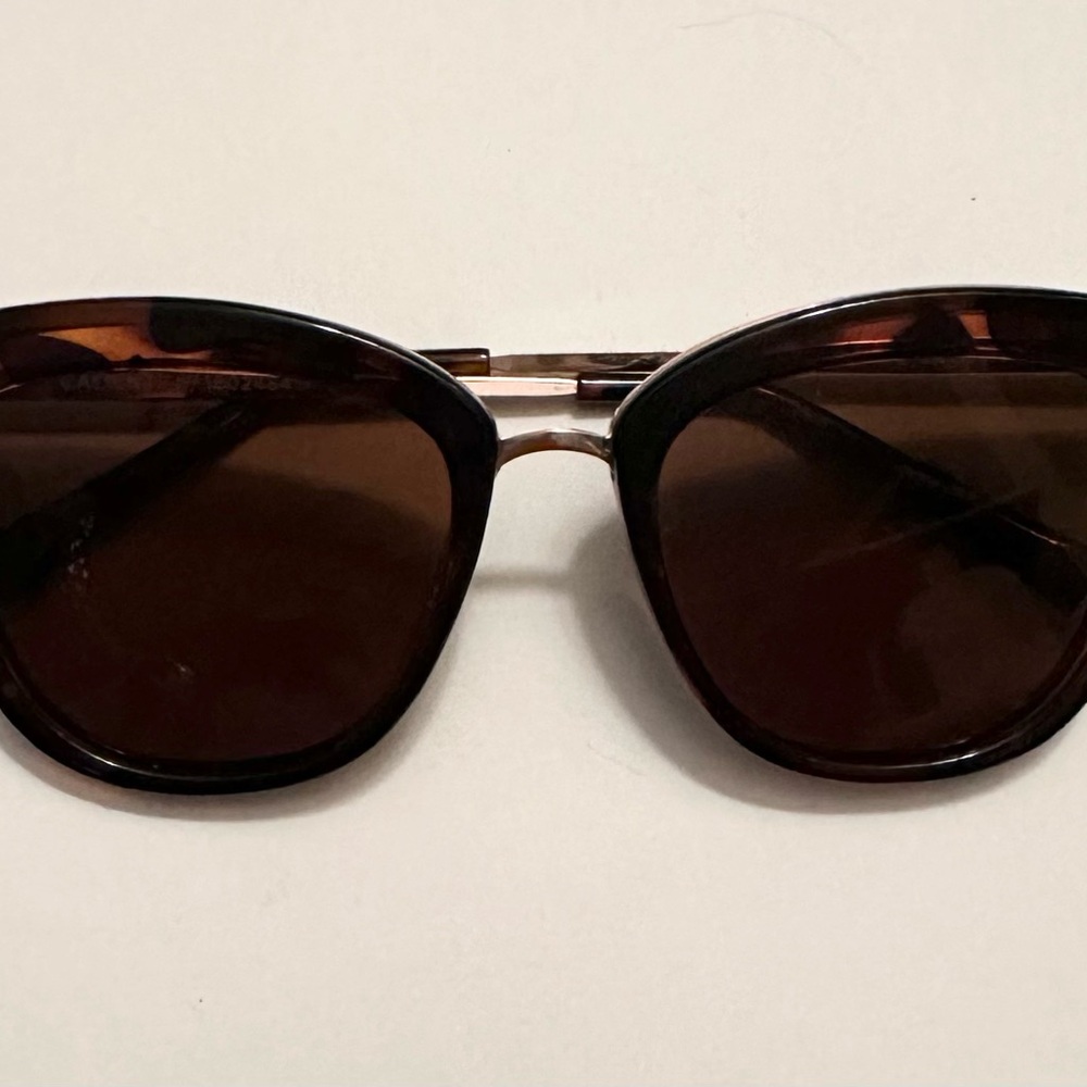 Le Specs Brown Tortoiseshell Sunglasses with Cat-Eye Design